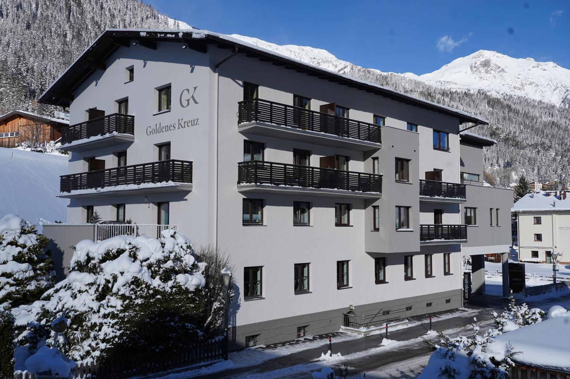 Quality Hosts Arlberg - Hotel Goldenes Kreuz B&B Sankt Anton am Arlberg Exterior photo